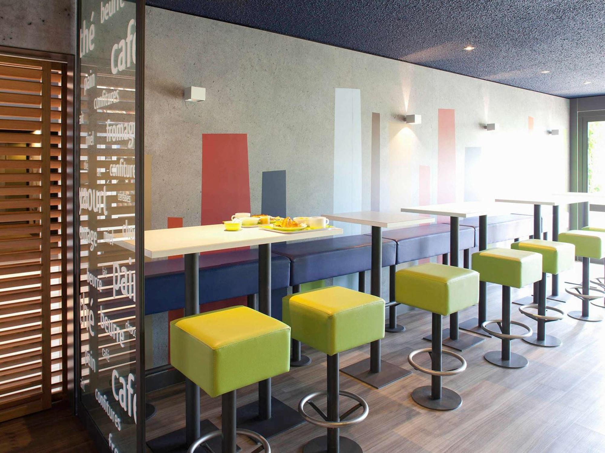 ibis budget Tarbes Eksteriør billede